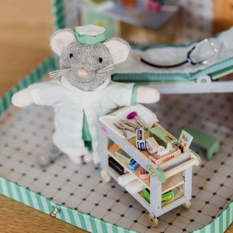 Kuscheltier Maus Doktor