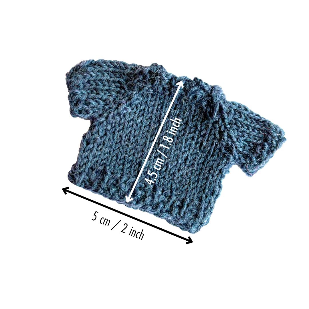 Mini Knitting Patterns for Sam and Julia's Outfits