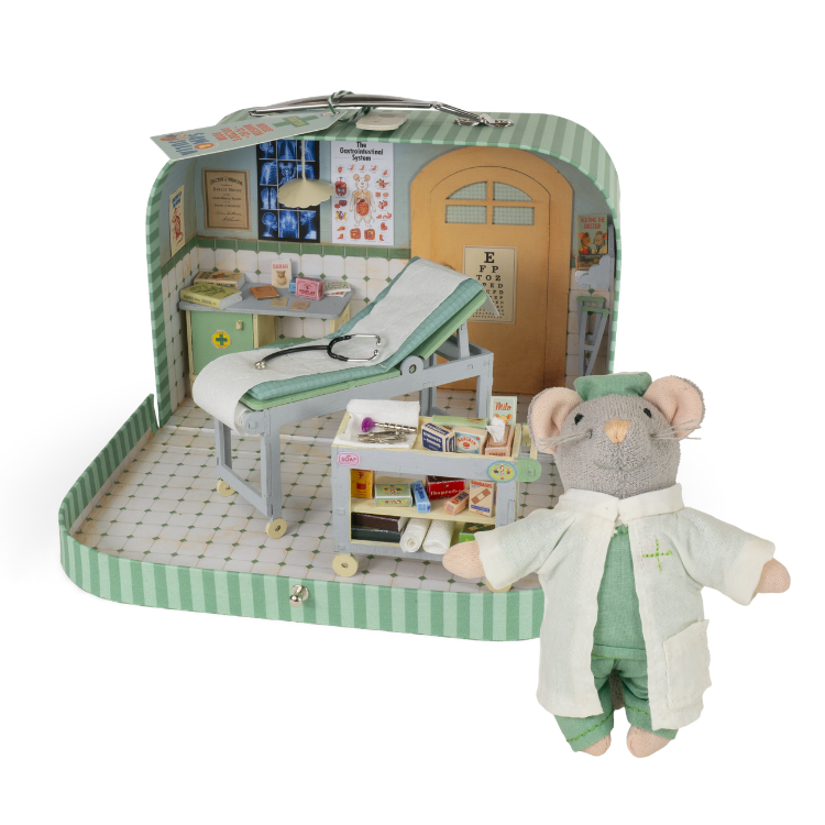 To Go Set – Doktorzimmer + Kuscheltier Doktor