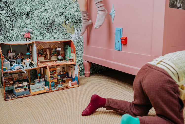 sam-julia-little-mouse-door-2